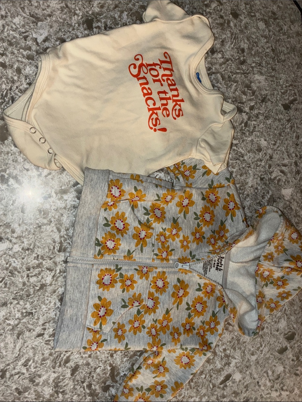 Cream Baby Bodysuit & Gray Floral Hoodie Set - Yellow Flower Print